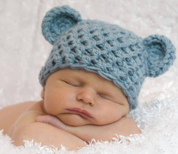 Topi berbentuk boneka beruang